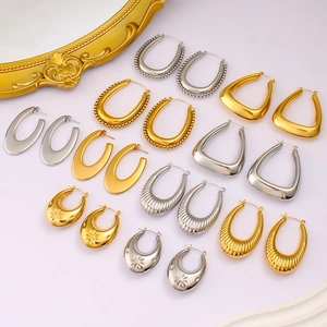 Edelstahl Geometrisch U-Form Creolen Für Damen Große Strukturierte Gold Silber Minimalistische Mode Schmuck Ohr Accessoire