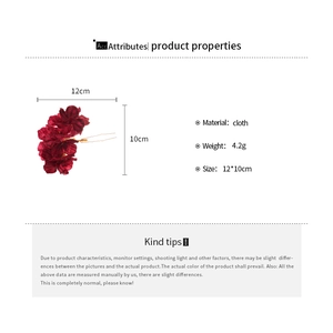 Detail of red fabric flower hairpin showing 12x10cm size and 4.2g weight specs