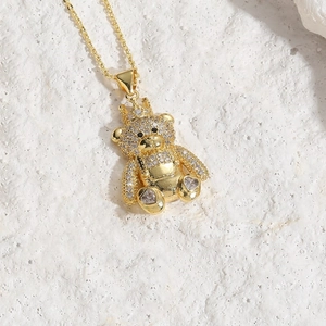 Luxuriöse 14K vergoldete Teddybär-Halskette mit Herz-Zirkon und Kronen-Anhänger