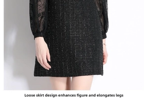 Détail de l'ourlet de la robe en tweed et des manches en dentelle noire sur mannequin