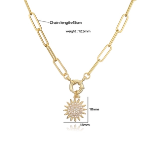 Collana girasole dorata con zirconi cubici incastonati su catena da 45 cm