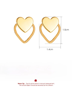 Dettaglio orecchini a cuore dorati con misure 1,5cm e peso 2,77g ben evidenziati