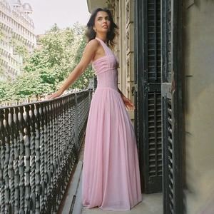 Pink halter neck pleated maxi dress with V-neck and waisted fit for summer evening party