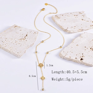 Spécifications de taille pour collier trèfle doré avec pendentif à longues franges