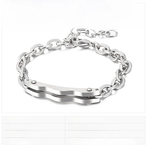 Detail view of wave-shaped stainless steel link bracelet with 210mm length dimensions