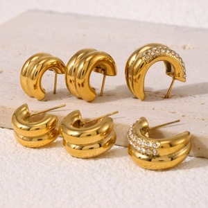 Double-layered 18K gold plated C-shaped stud earrings with sparkling cubic zirconia