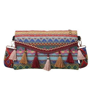 Borsa a tracolla etnica bohémien con nappe colorate e ampia tracolla stampata