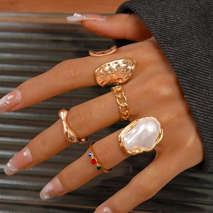 Alloy Rings With Faux Artificial Baroque Pearl And Colorful Rhinestone Irregular Geometric Hammered Texture Adjustable Jewelry Women