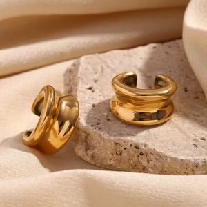 Boucles d'Oreilles Clips Géométriques Concaves en Acier Inoxydable Plaqué Or 18K Minimalistes Sans Perçage Manchons d'Oreille en C pour Femmes Bijoux Tendance