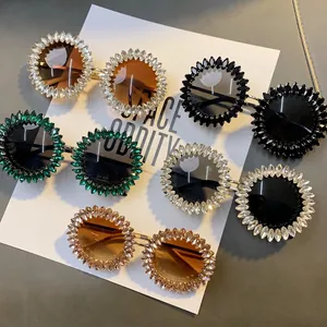 Luxurious rhinestone-studded round sunglasses in five colors with UV400 protection