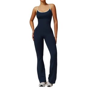Combinaison de yoga bleu marine avec jambes évasées et dos croisé pour le fitness