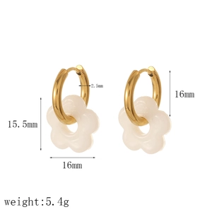 Detailed dimensions of gold hoop earrings with white flower charms showing size and weight