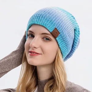 Bonnet en Tricot Dégradé pour Femmes Hommes Hiver Chaud Doux Acrylique Crochet Bonnet de Crâne Mode Extérieur Coupe-Vent Couvre-Chef