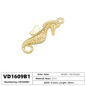 Detailed view of seahorse-shaped brass pendant with dimensions 8x20mm and 1.0g weight