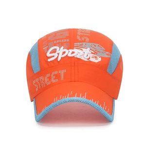 Casquette de Baseball Séchage Rapide pour Enfants Maille Respirante Chapeau de Soleil Sport Broderie Réglable pour Garçons Filles