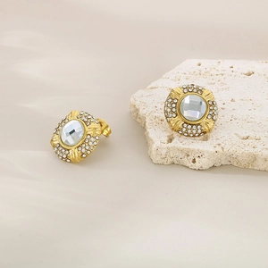 18k gold plated oval stainless steel stud earrings with sparkling crystals on rock