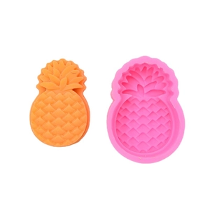 3D pineapple silicone mold for DIY soap and fondant cake decorating with realistic texture