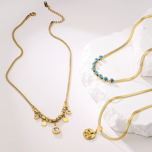 Set di tre collane in acciaio inossidabile placcato oro 18K con ciondolo a serpente e malocchio