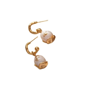 Elegant natural pearl earrings with gold foil inlay and french vintage luxury design