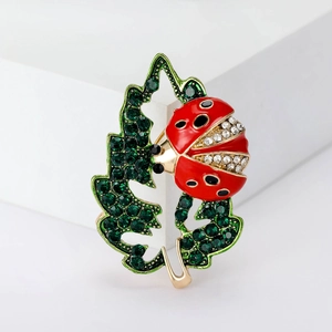 Fashion Alloy Rhinestone Ladybug Leaf Brooch For Women Creative Red Insect Green Leaf Enamel Jewelry Animal Pin Corsage Gift