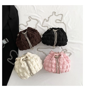 Detailed grid showing four colorful chain bags in brown, black, white, and pink fabric