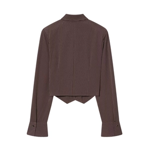 Camicia corta da donna a righe marroni con spalline, vista posteriore della maglia chic