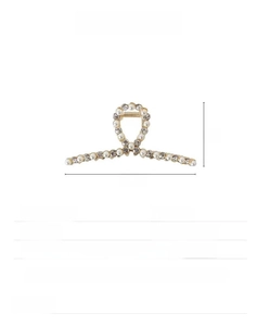 Detailed size comparison for pearl hair claw clips in large and small metal variants