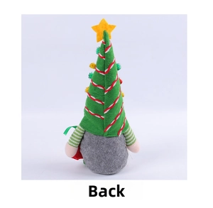 Vue arrière d'un gnome de Noël avec un chapeau de sapin vert, une étoile jaune et des pompons
