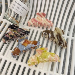 Elegant Cellulose Acetate Large Hair Claw Clip Marble Texture Dazzling Stripes Shark Clip Sweet Style For Women