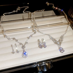 Ensemble 2 pièces luxueux collier et boucles d'oreilles en zircon goutte d'argent