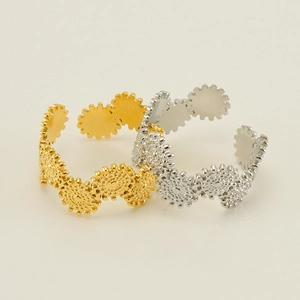 Adjustable geometric gear rings in gold and silver stainless steel minimalist design