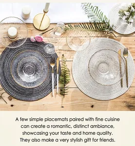Macro-opname van blauwe ronde geweven placemat in Scandinavische stijl met fijne textuur