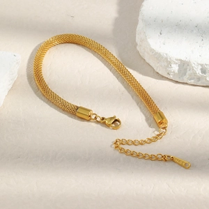 Bracelet en maille d'acier inoxydable plaqué or 18 carats avec fermoir mousqueton