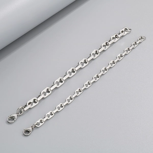 Minimalistisches Schweinenasen-Kettenarmband aus Edelstahl mit Hochglanz-Finish für Damen