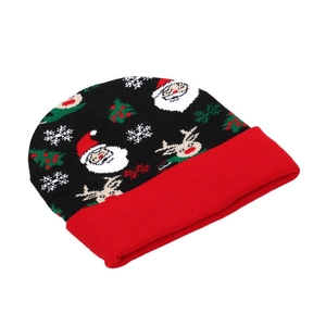 Berretto natalizio a maglia con motivi di Babbo Natale e renne per l'inverno freddo