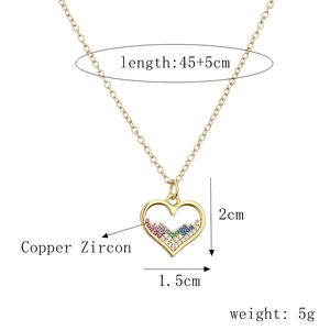 Diagramme détaillé du collier pendentif cœur doré avec dimensions et poids précis