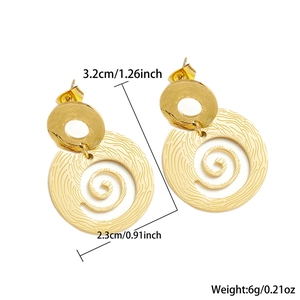 Λεπτομέρεια από χρυσά σκουλαρίκια σπιράλ 18K με ακριβείς διαστάσεις και προδιαγραφές
