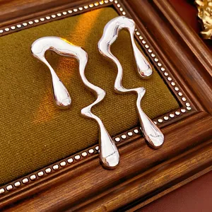 Boucles D'oreilles Pendantes Goutte D'eau En Métal Liquide Irrégulier Avec Tige En Argent Longues Minimalistes Pour Femmes