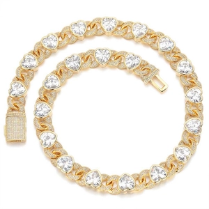 Luxueuze 12mm gouden Cubaanse ketting met hartvormige edelstenen en zirkonia