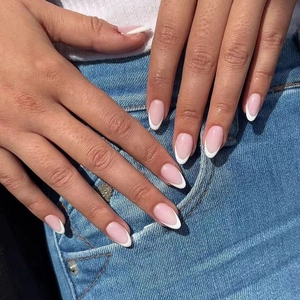 French Style Press On Nails Pink Nude White Tips Round Oval Fake Nails With Glue For Women Elegant Manicure