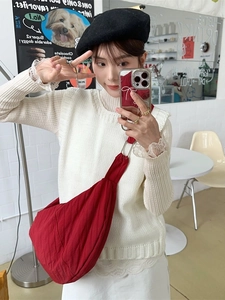 Large Capacity Pleated Shoulder Bag Polyester Crescent Hobo Crossbody For Women Daily Commute Solid Color Minimalist