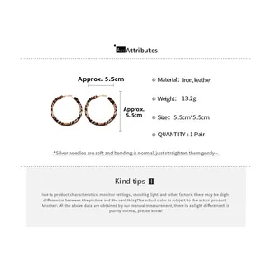 Détails des créoles en cuir léopard de 5,5 cm avec tige en argent et spécifications produit