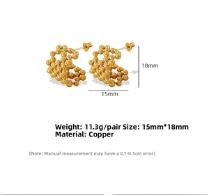 Detailed size specifications of 18K gold plated mesh C-shaped beaded stud earrings