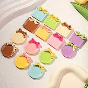 Miniature resin gift boxes and hats with bows for DIY dollhouse and crafts