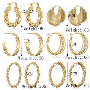 Detailed size and weight chart for six styles of 18K gold plated geometric hoop earrings