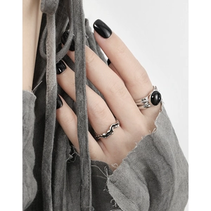 S925 sterling silver geometric rings set with black onyx, minimalist style for women