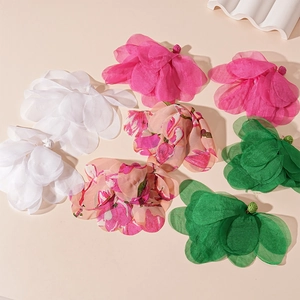 Floral raffia earrings with pearls and chiffon petals for a sweet summer vacation look