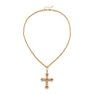 Collier croix dorée vintage avec gravures florales et accents de pierres gemmes