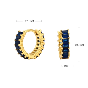 Size specifications for gold sapphire earrings: 12.1mm diameter and 10.4mm height