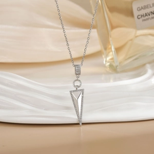 Elegant silver arrow triangle pendant necklace in titanium steel with diamond accents